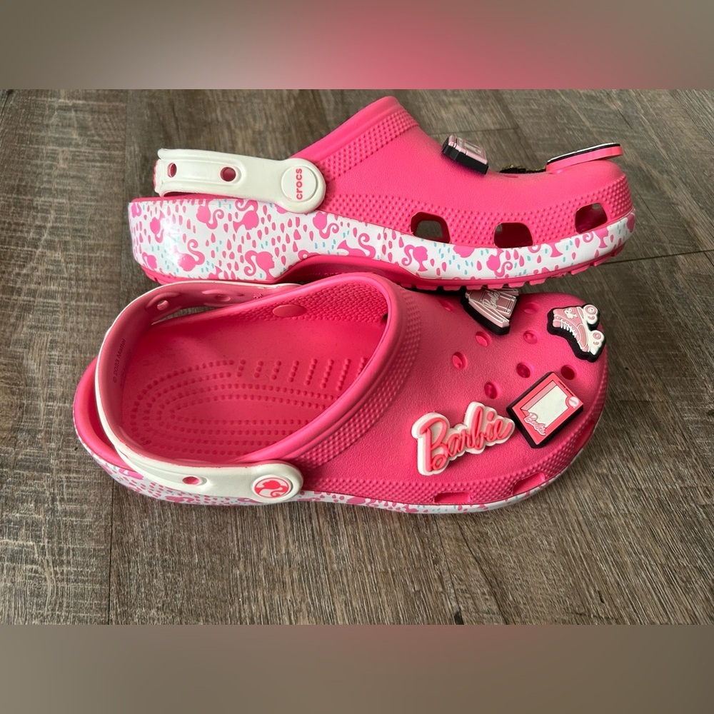 CROCS BARBIE LIKE NEW SIZE 8 - Picture 7 of 7
